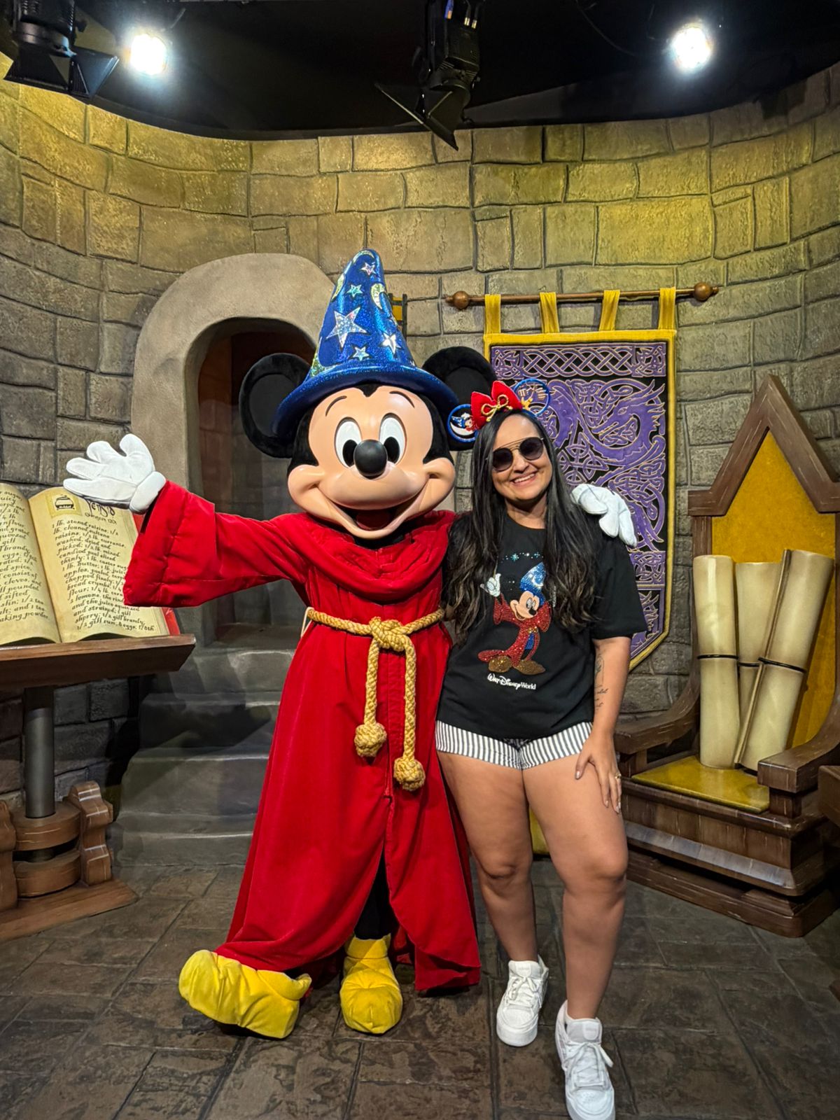 Débora - @seliganamagia